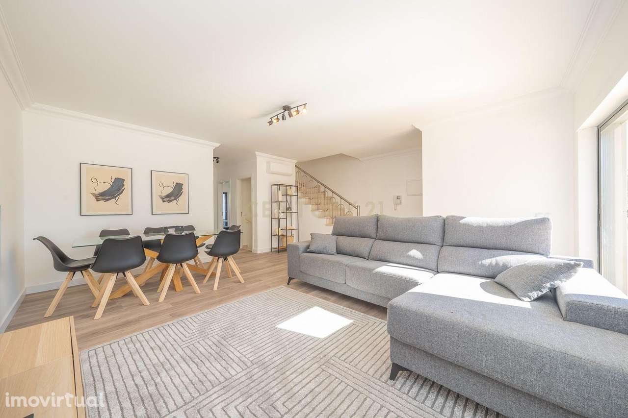 Moradia T2+1 Remodelada com Piscina | Mosqueira – Albufeira - Grande imagem: 4/53