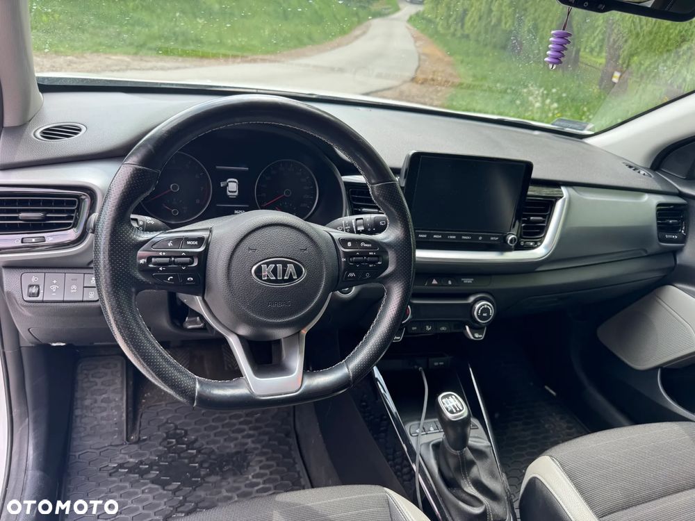 Kia Stonic 1.0 T-GDI MHEV L Business Line - 9