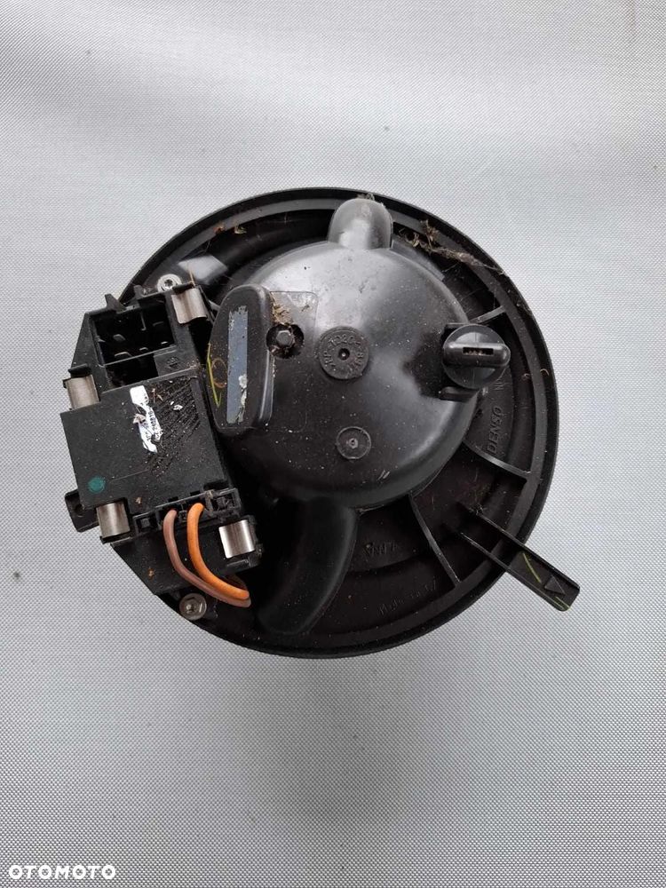 WENTYLATOR NAGRZEWNICY DMUCHAWY SILNICZEK AUDI A3 8P 8P0 REZYSTOR KOMPLET - 2