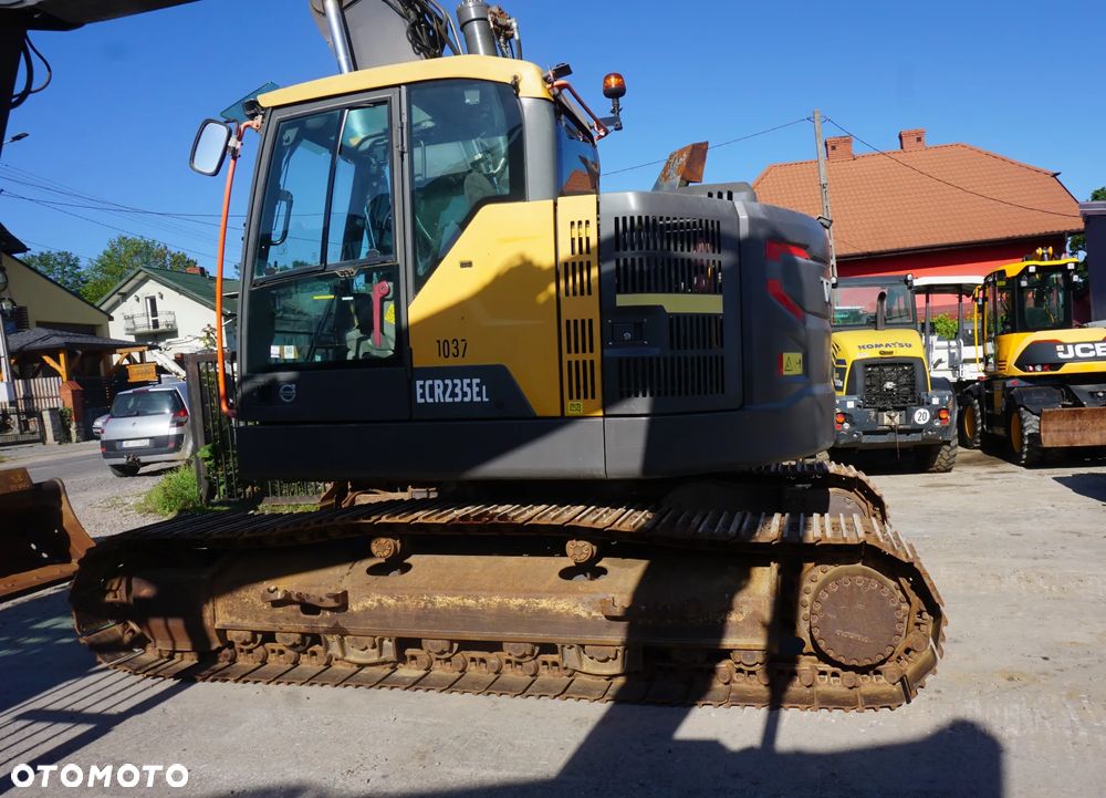 Volvo ECR 235 EL - 10