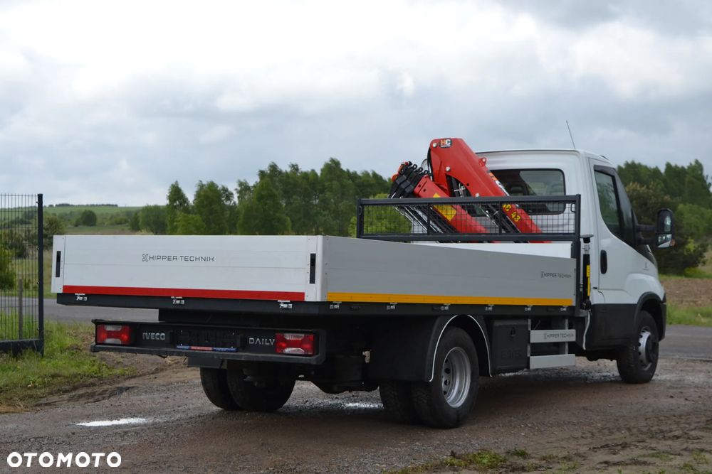 Iveco Daily 72C18 70C18 Skrzynia ładunkowa 5,2 m + nowy żuraw HC 45A2 Fassi F40 F50 - 10