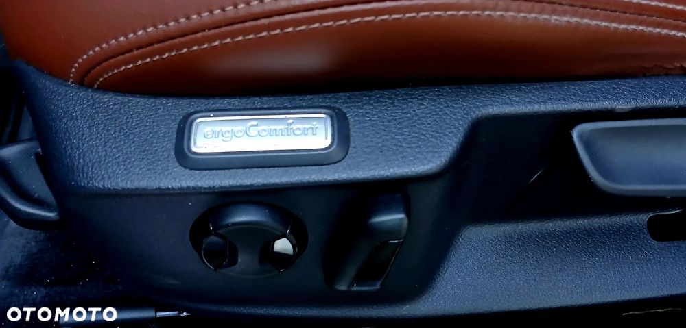 Volkswagen Passat - 24