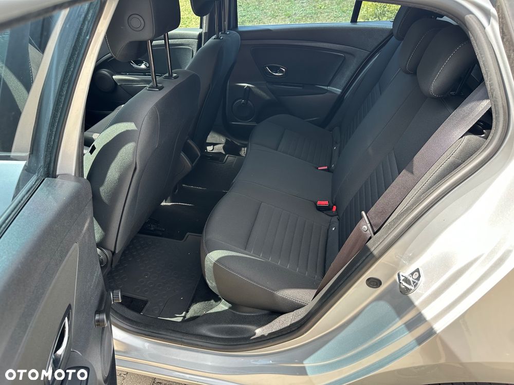 Renault Megane ENERGY dCi 110 EDC LIMITED - 16