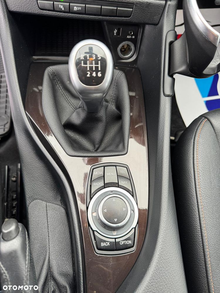 BMW X1 sDrive18i xLine - 29