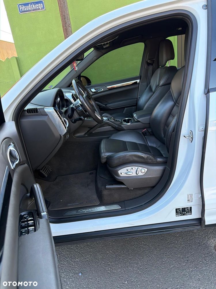 Porsche Cayenne - 20