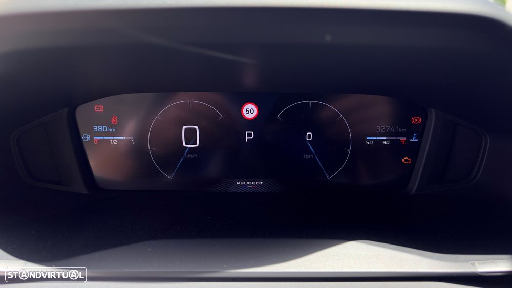 Peugeot 2008 1.2 PureTech Allure EAT8 - 18
