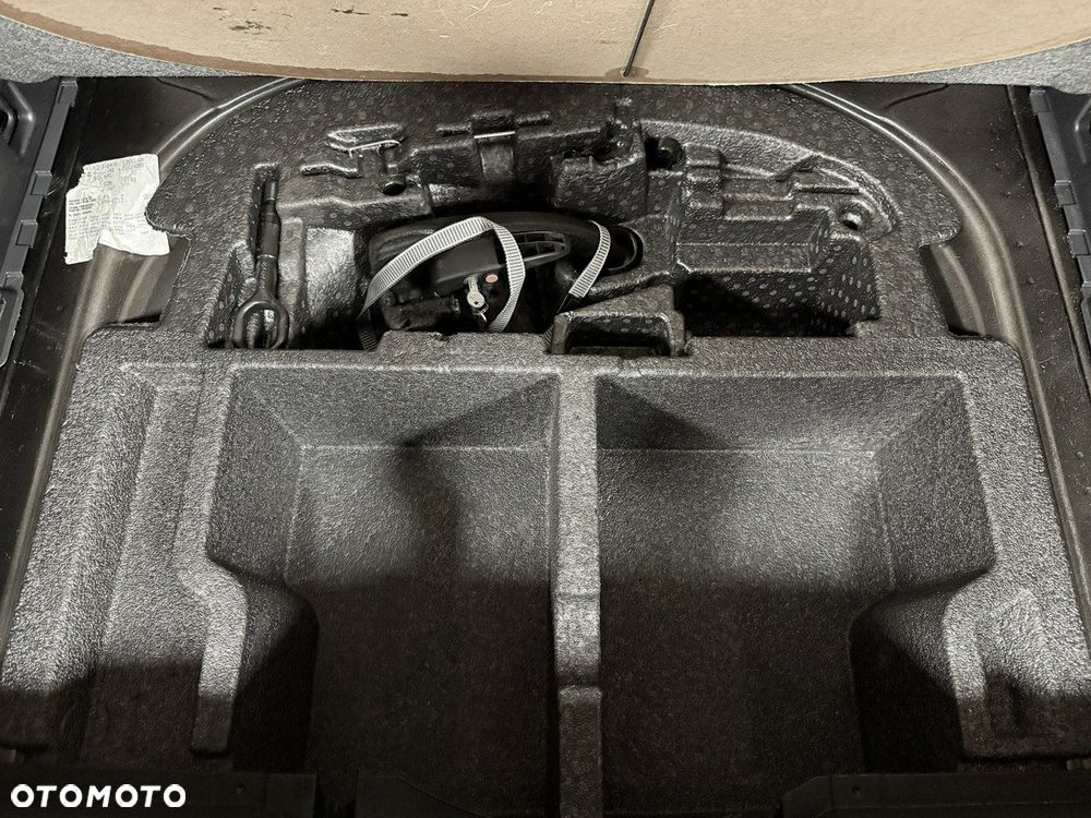 Skoda Octavia 2.0 TDI RS DSG - 30