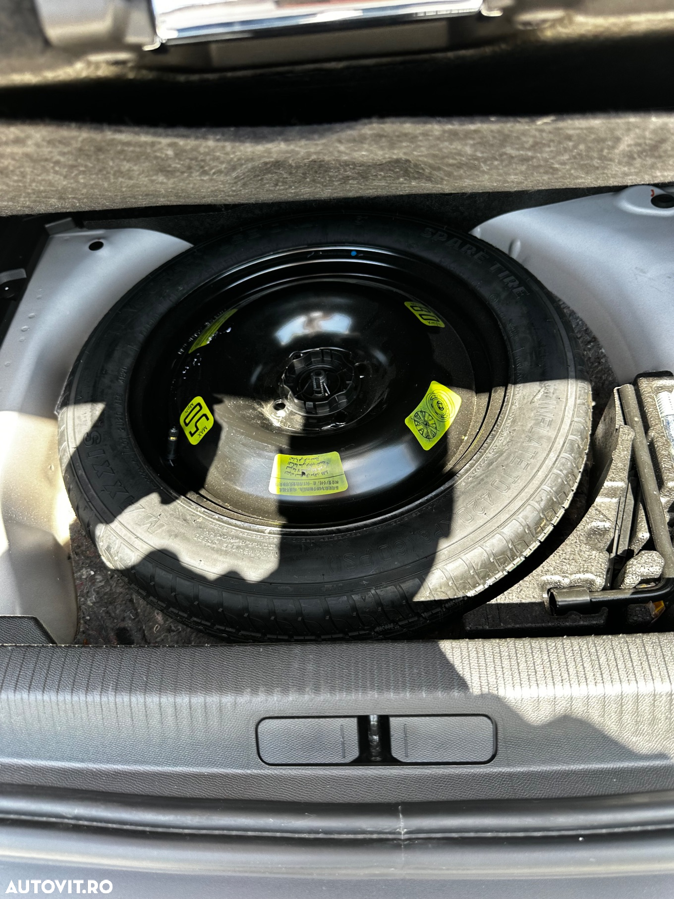 Peugeot 2008 1.5 BlueHDI 130 S&S EAT8 Allure - 16