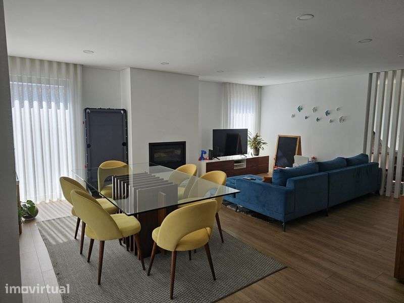 Moradia T3+1 com jardim e piscina - Grande imagem: 3/12