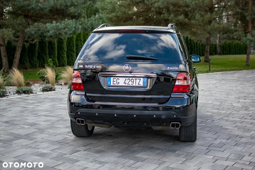 Mercedes-Benz ML 320 CDI 4Matic 7G-TRONIC DPF Edition 10 - 31