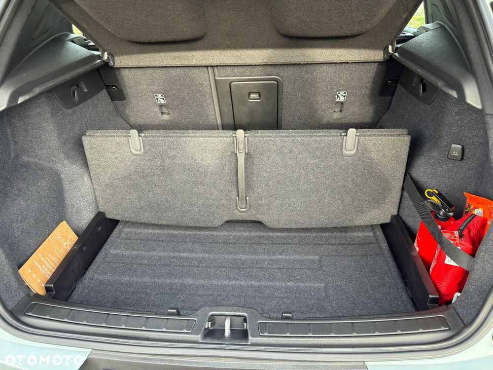 Volvo XC 40 D4 AWD Momentum (Intro Edition) - 8
