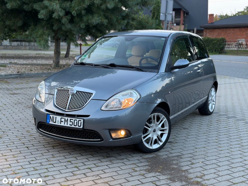 Lancia Ypsilon Y 1.4 8v Platino - 11