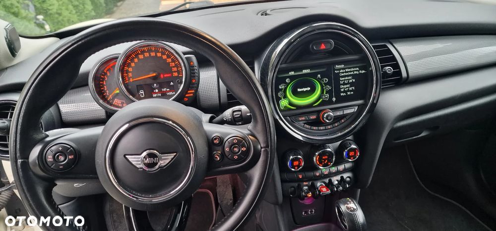 MINI Cooper Standard - 1