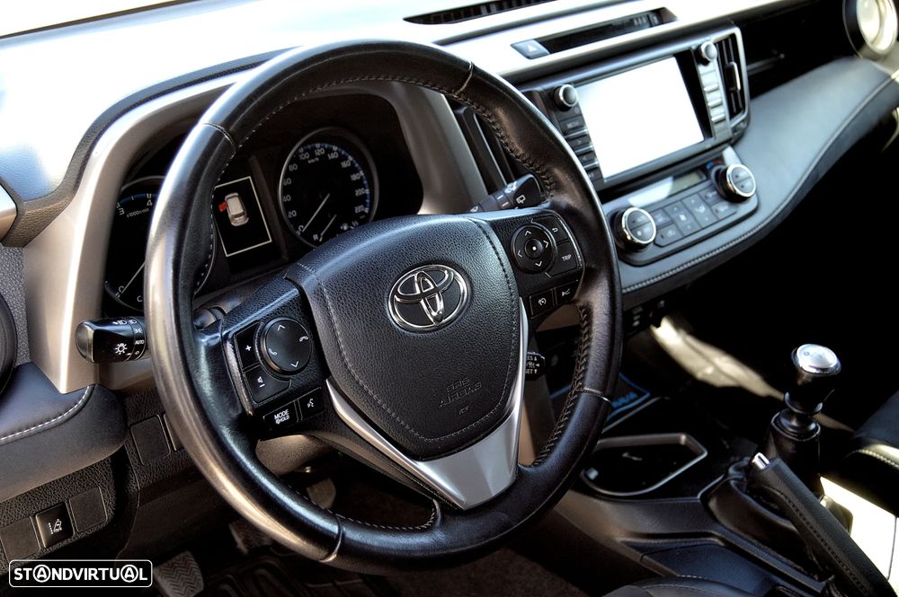 Toyota RAV4 2.0 D-4D 4x2 S&S Comfort - 14