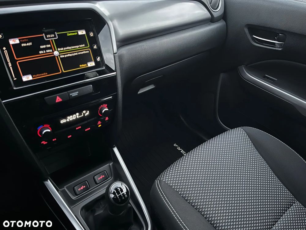 Suzuki Vitara 1.0 Boosterjet Premium 2WD - 10