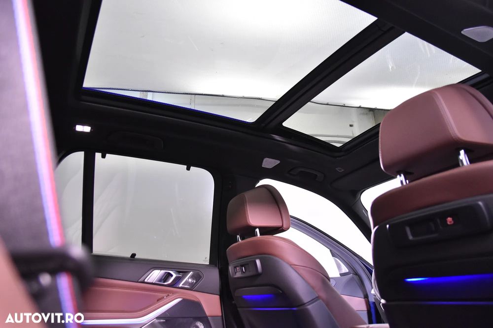 BMW X5 M M50i - 26