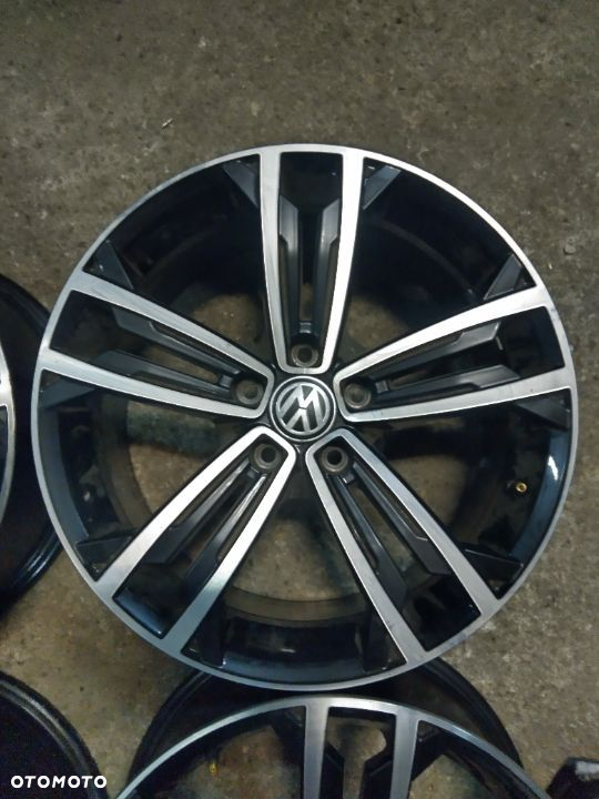 18'' 5x112 VW 5G0601025CM FELGI ORYGINALNE - 5