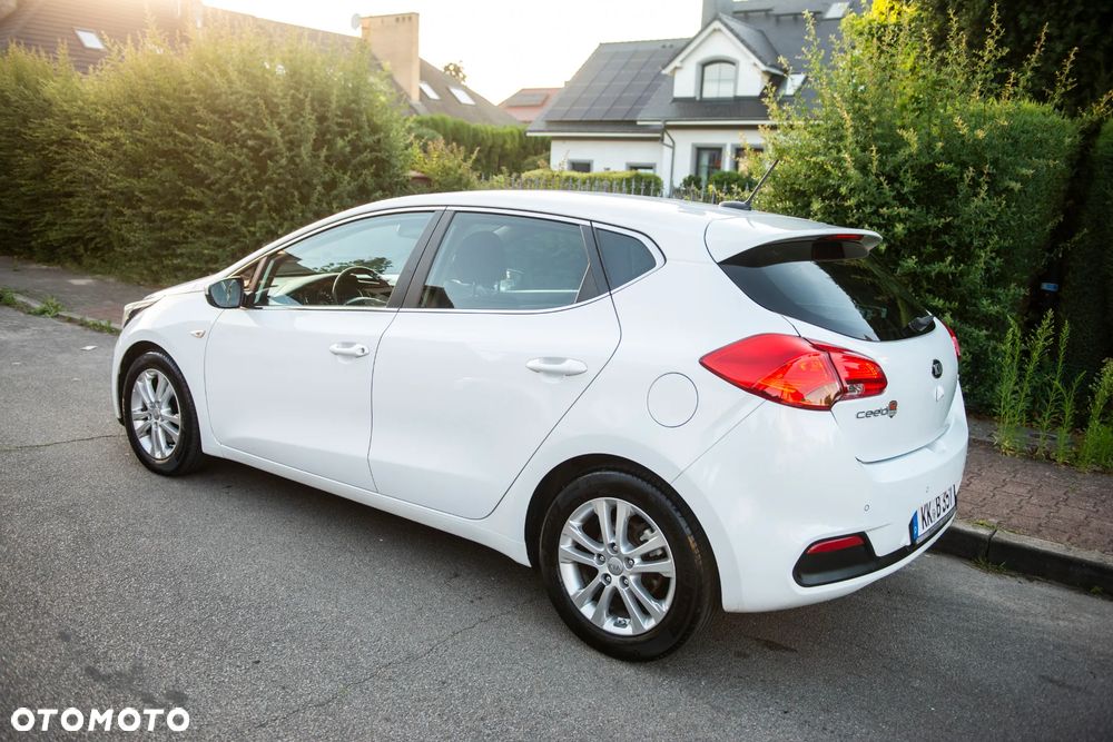 Kia Ceed 1.4 CVVT Vision - 12