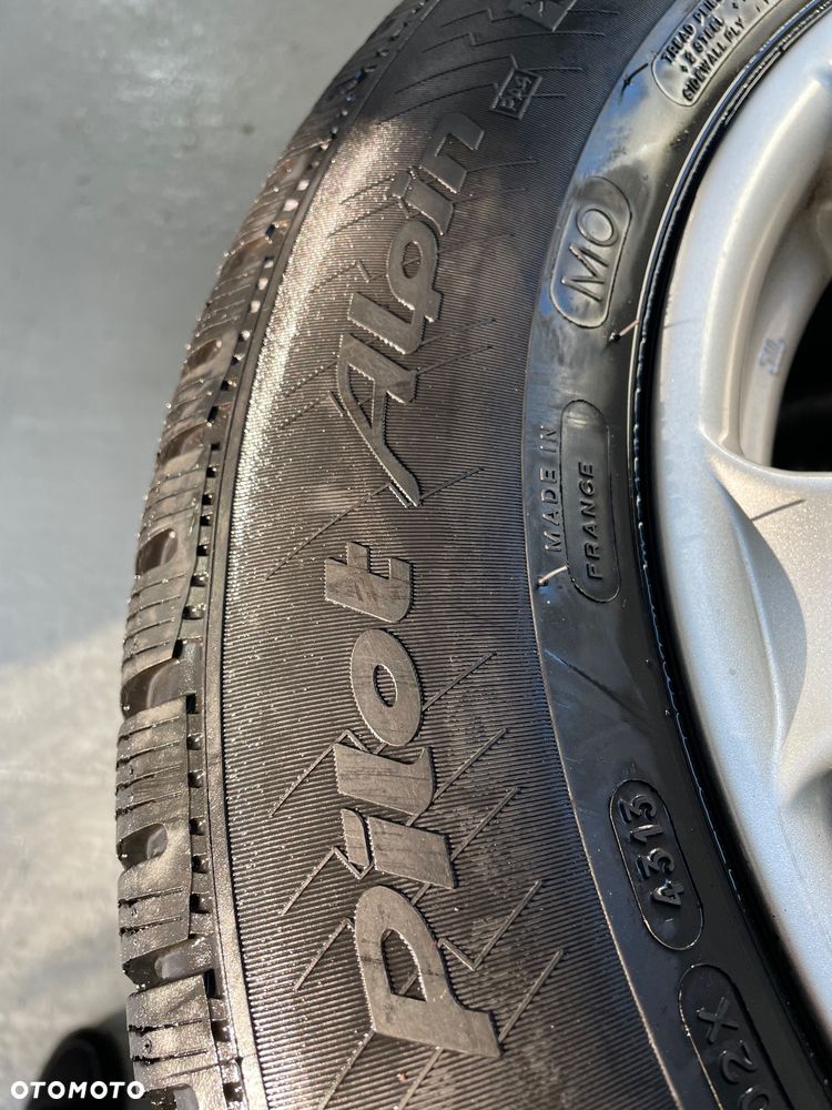 BMW Seria 7 745i - 32