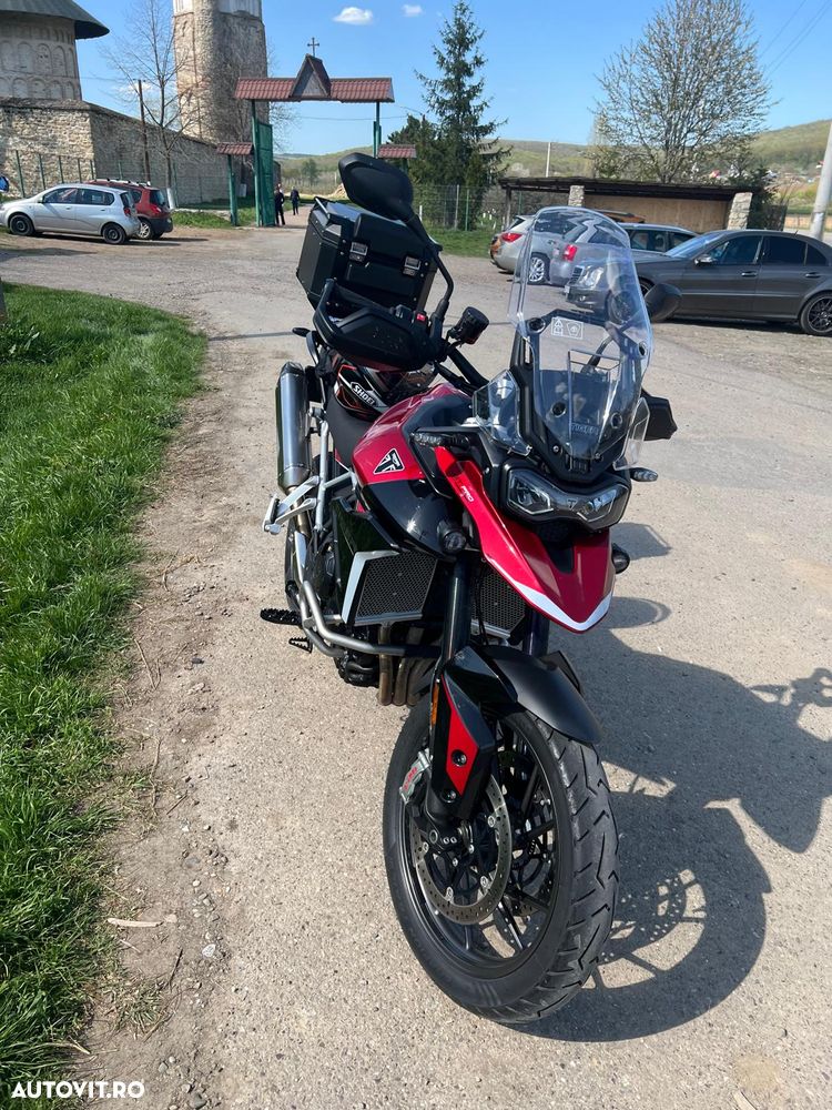 Triumph Tiger 900 - 9