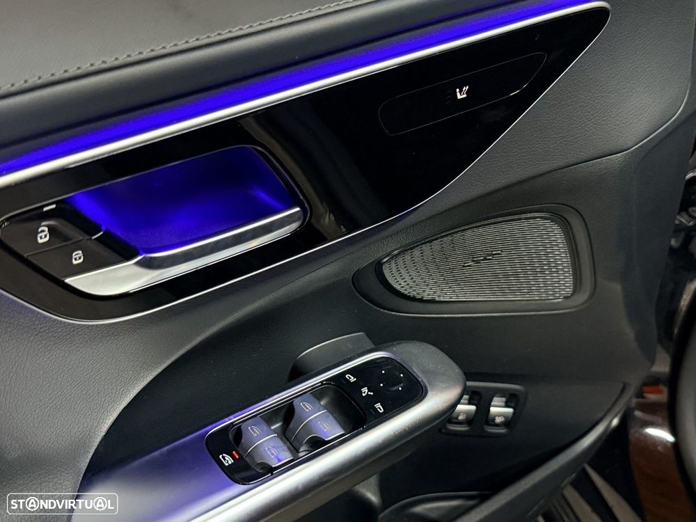 Mercedes-Benz C 300 e AMG Line - 22