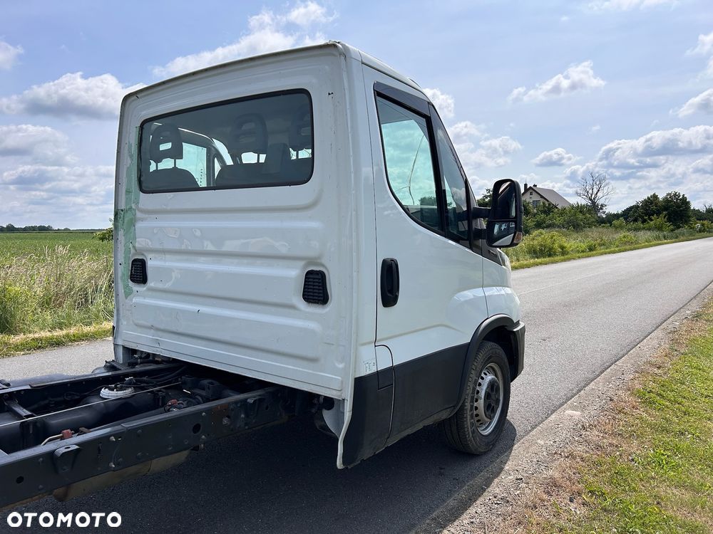 Iveco 35s16 - 10