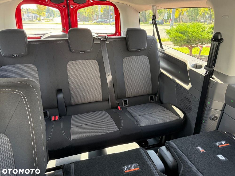 Volkswagen Caravelle - 26