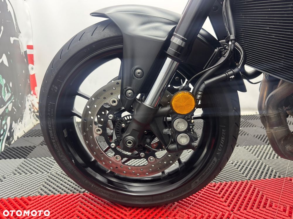 Yamaha MT - 9