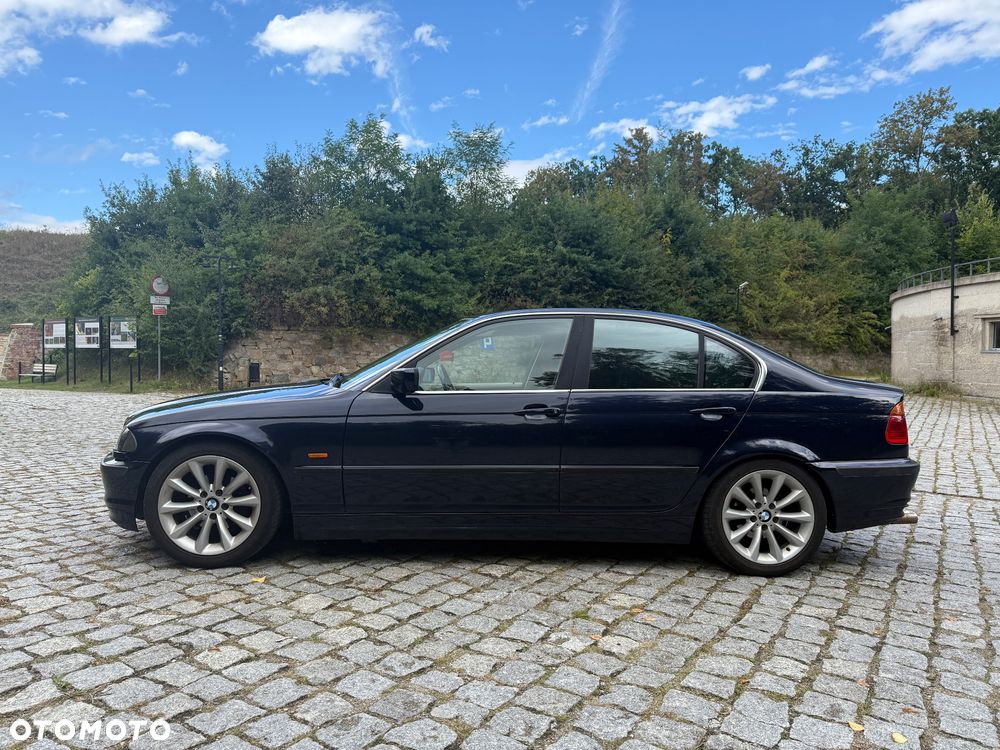 BMW Seria 3 320i - 7