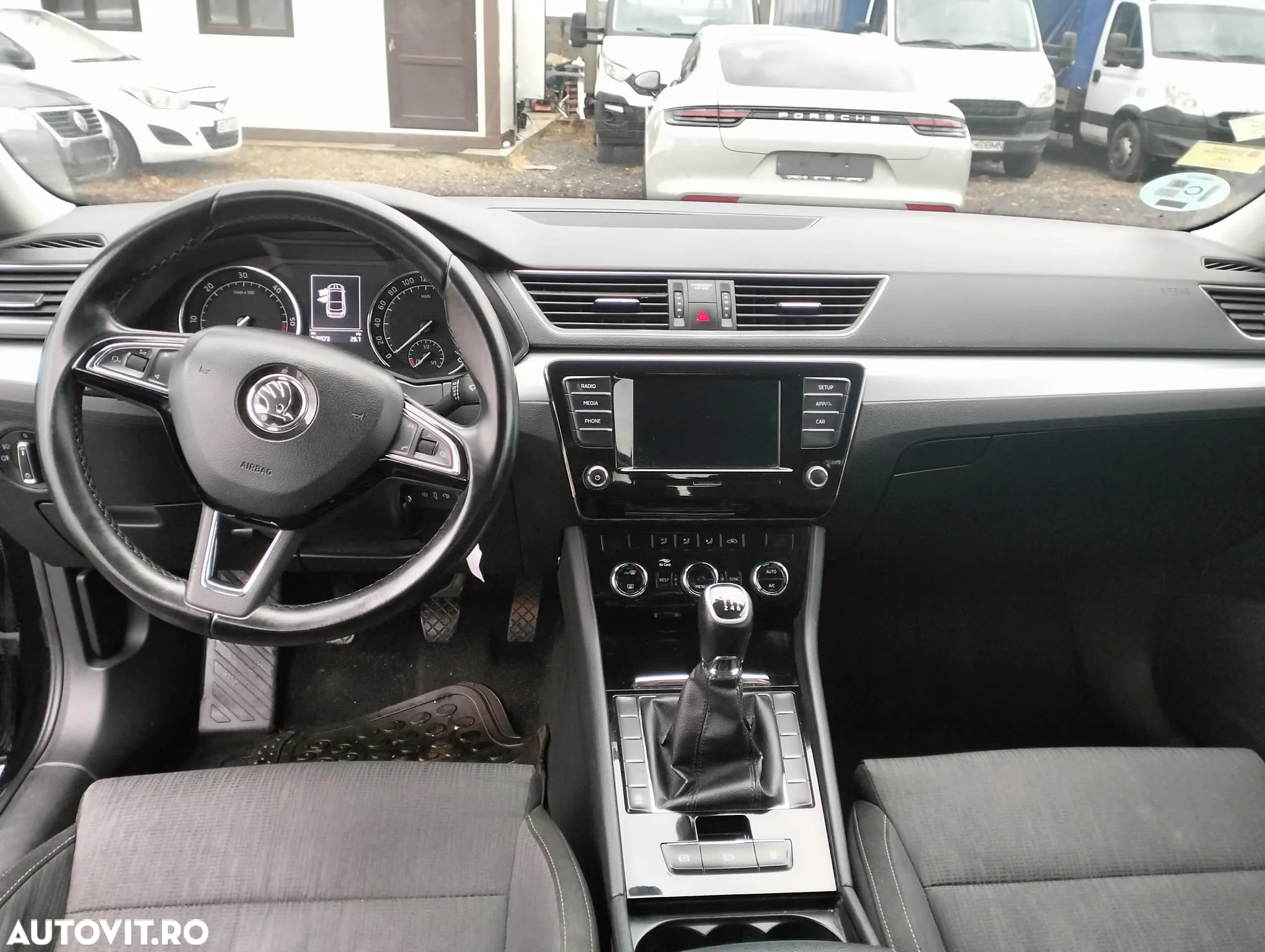 Skoda Superb 2.0 TDI Ambition - 11