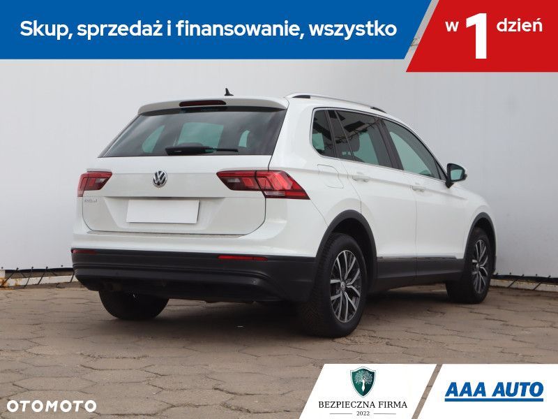 Volkswagen Tiguan - 7