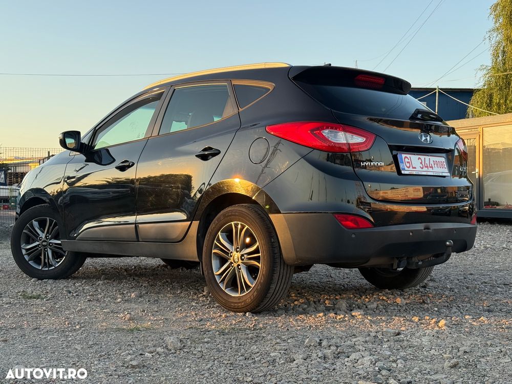 Hyundai ix35 1.6 2WD Fifa World Cup Edition - 4