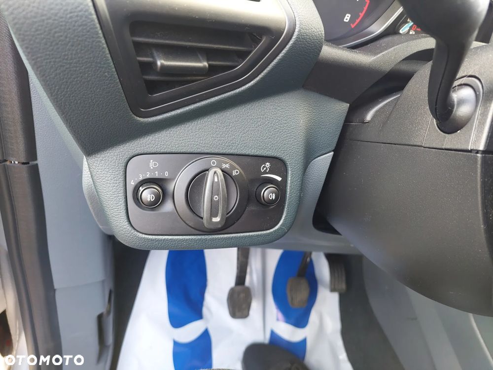 Ford C-MAX 1.6 Titanium - 23