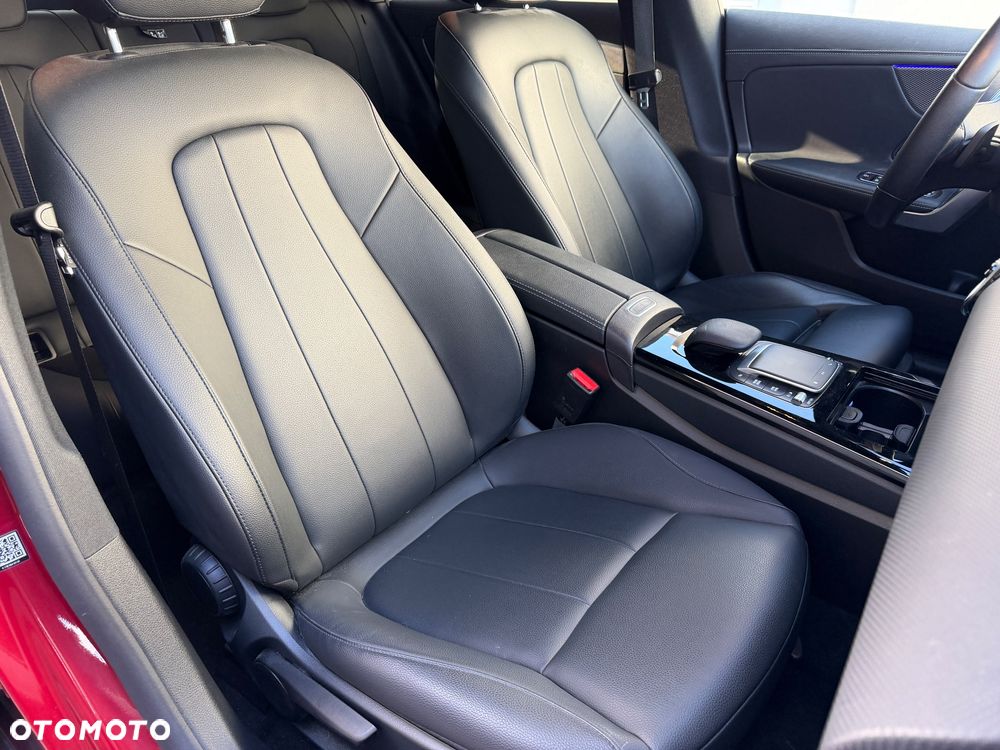 Mercedes-Benz CLA 200 d Progressive 8G-DCT - 11