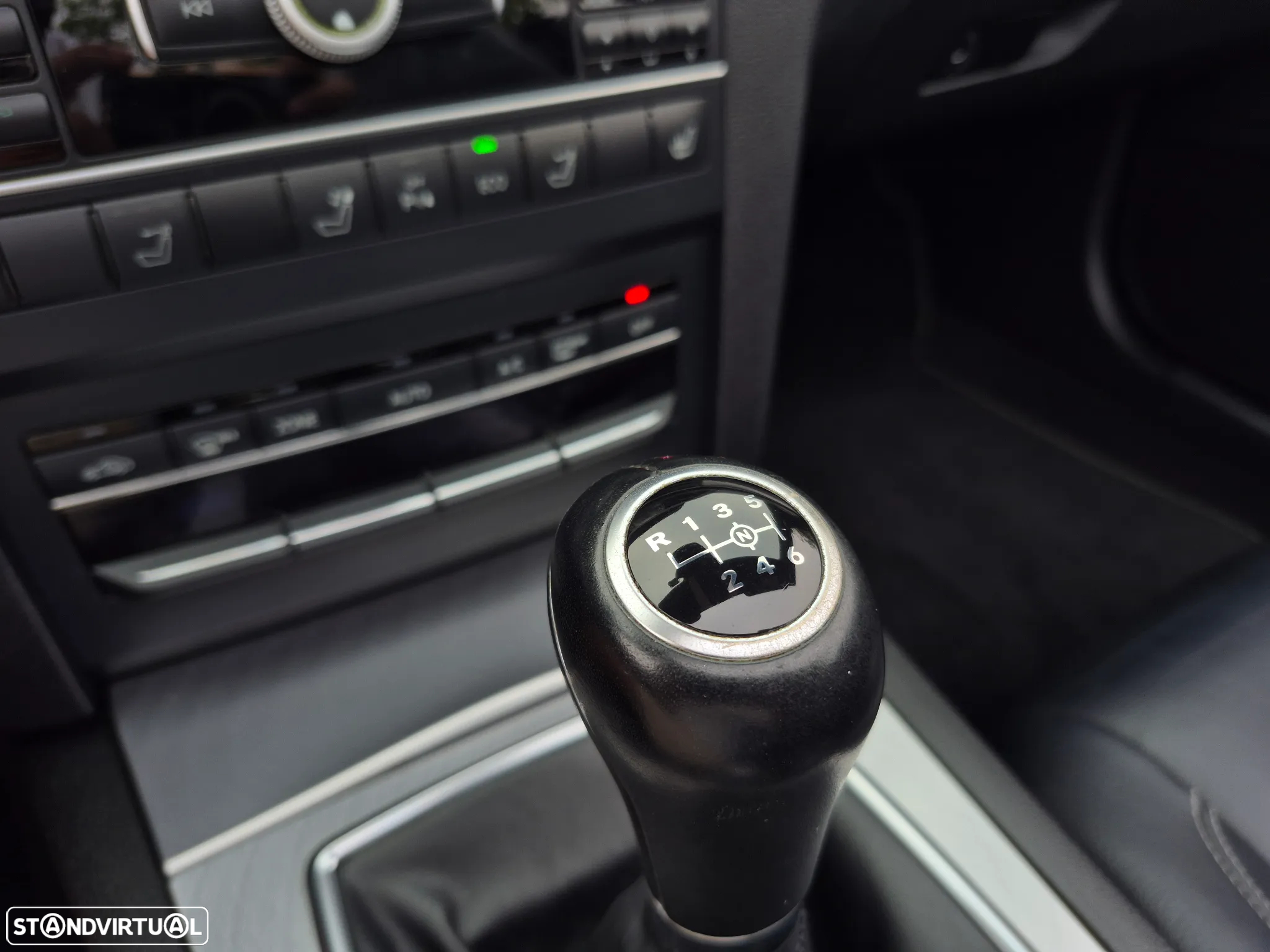Mercedes-Benz E 200 CGi Avantgarde BlueEfficiency - 20