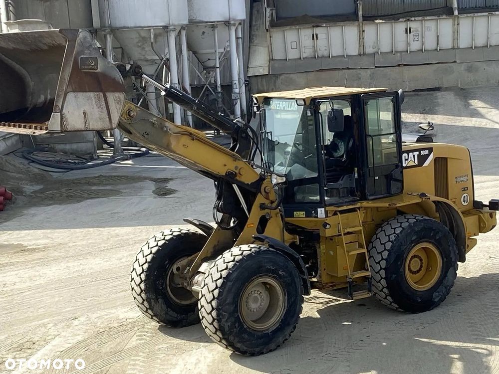 Caterpillar 930H - 7