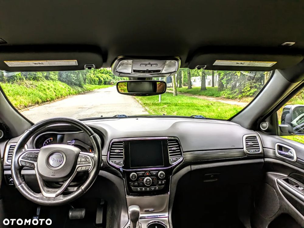 Jeep Grand Cherokee - 11