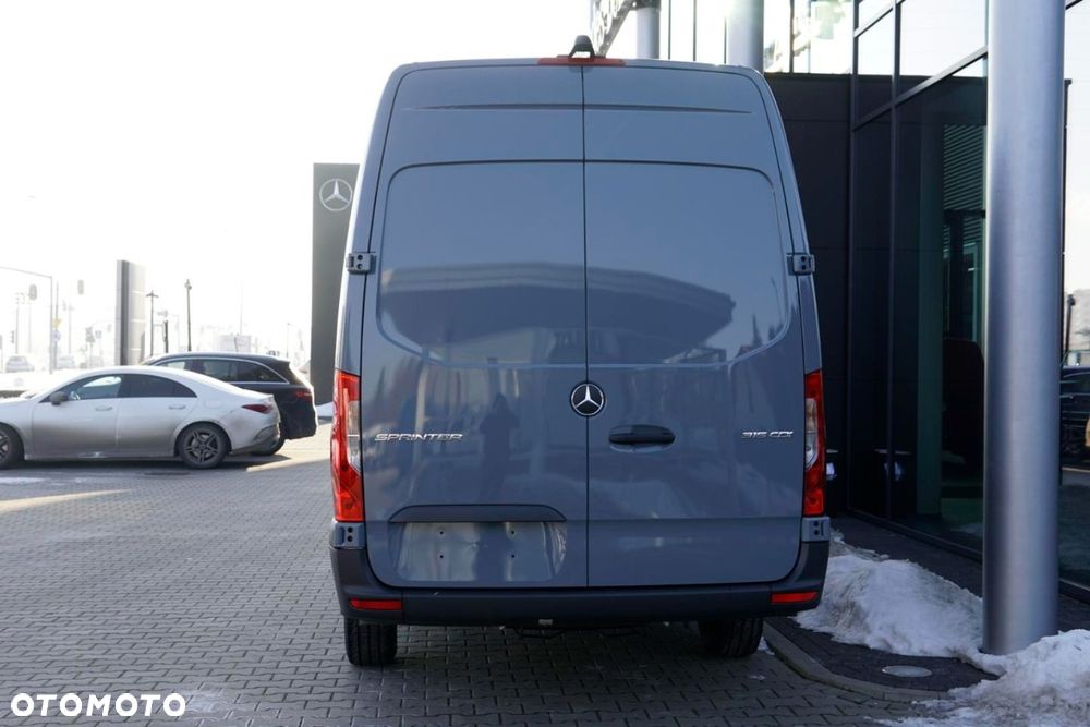 Mercedes-Benz Sprinter - 6