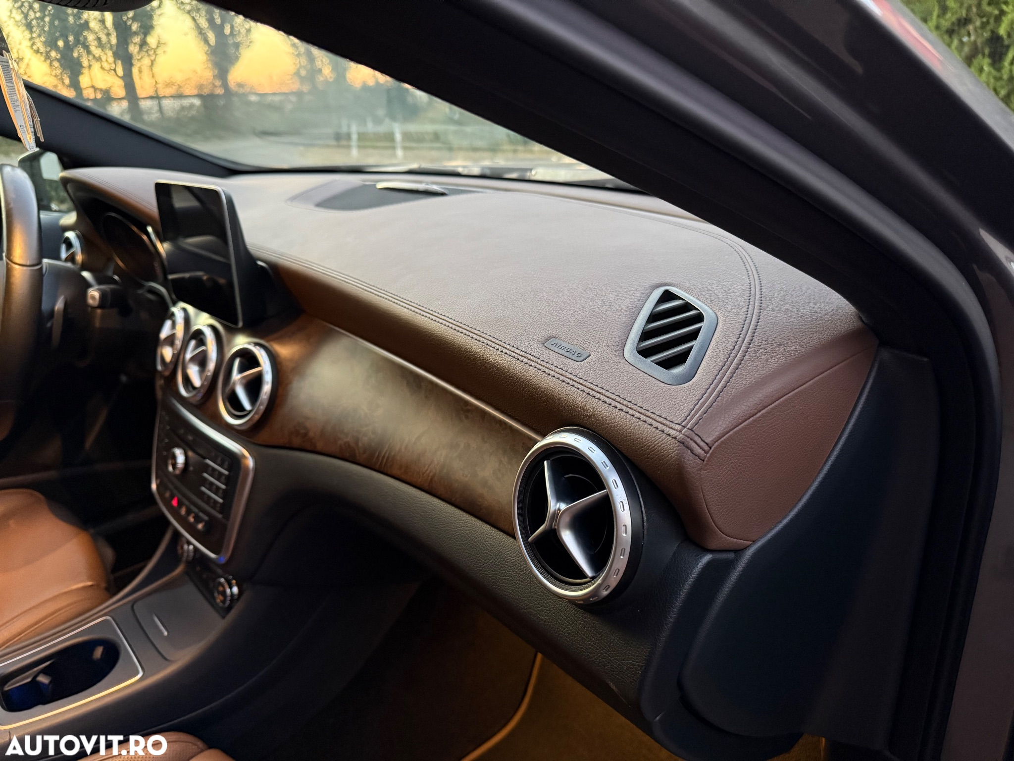 Mercedes-Benz GLA 180 (CDI) d 7G-DCT Style - 24