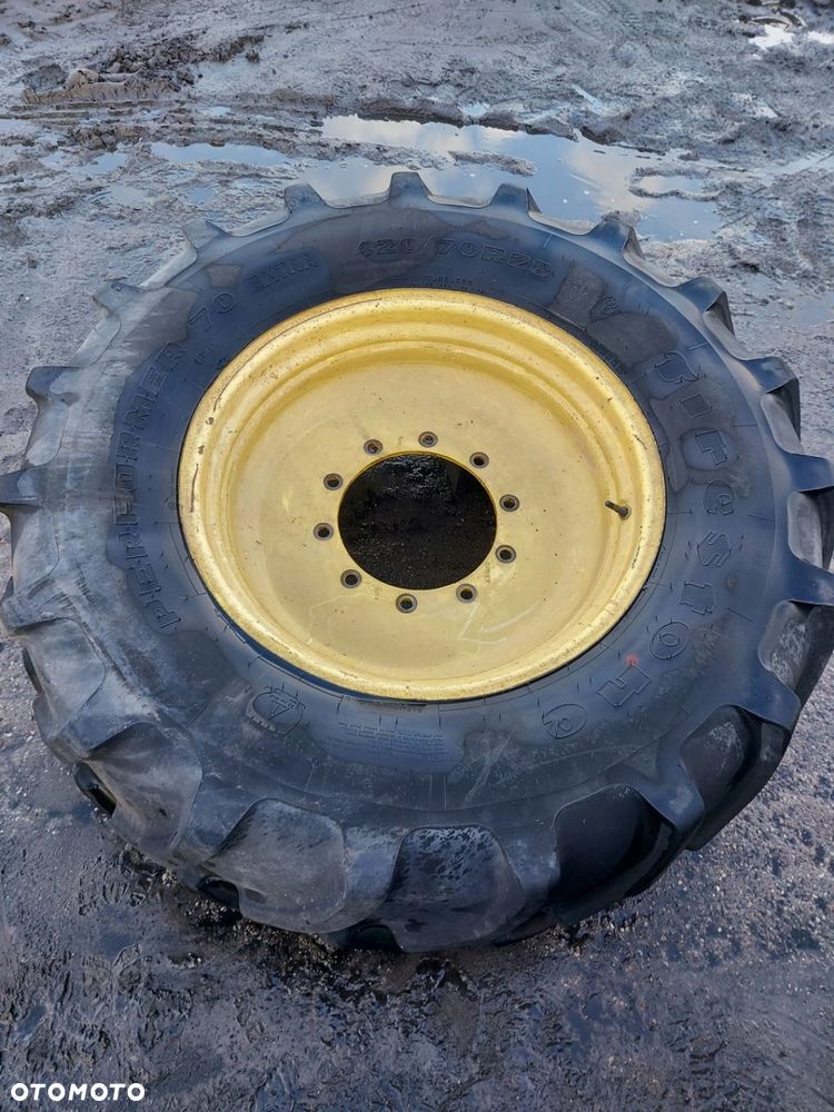 FELGA W12X28 R28 20398 10 SZPILEK OTWÓR CENTRALNY 28 ROZSTAW SZPILEK 10,5CM - 5