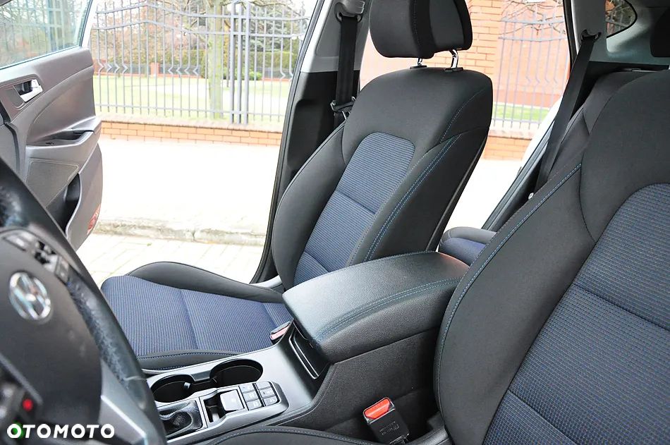 Hyundai Tucson blue 1.7 CRDi 2WD DCT Premium - 28