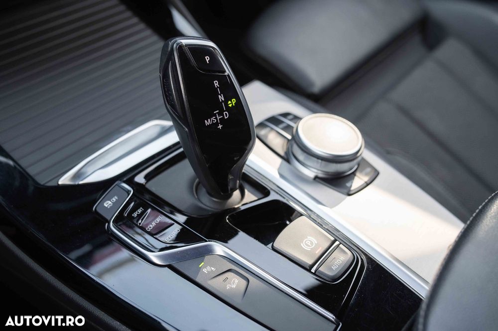 BMW X3 xDrive20i AT xLine - 25