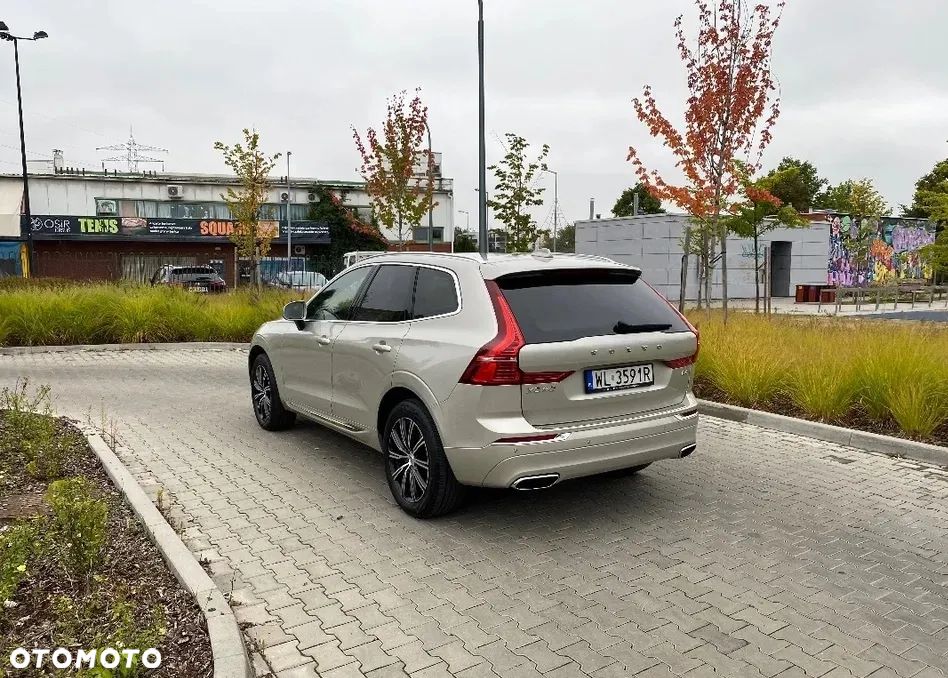 Volvo XC 60 D4 R-Design - 9