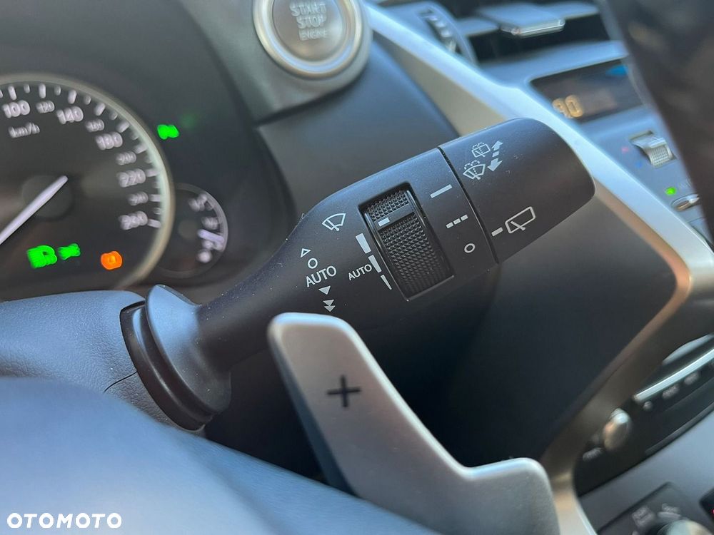 Lexus NX 300 Comfort AWD - 28