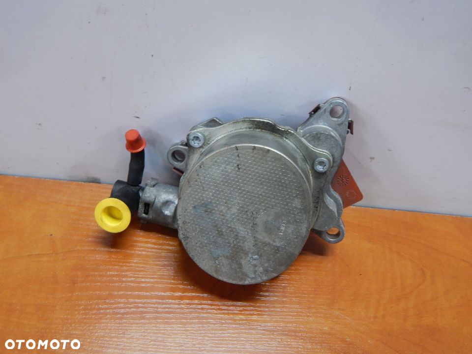 Pampa wacum vacu 2.0 dci TRAFIC VIVARO primastar 08-14 Łuków części