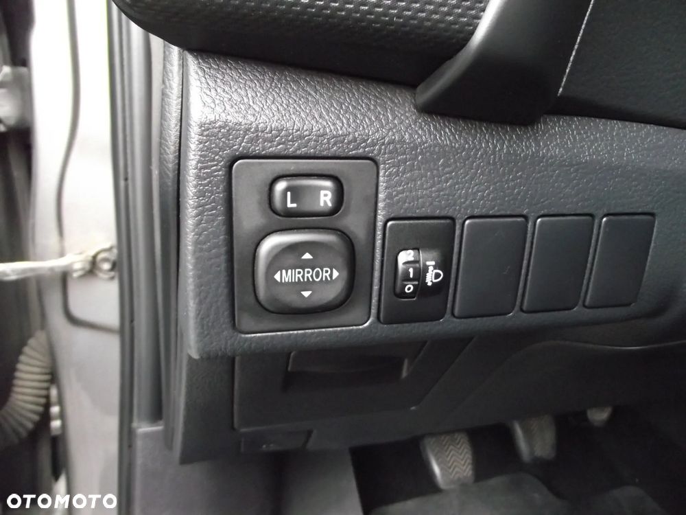 Toyota Auris 1.6 Classic Plus - 22