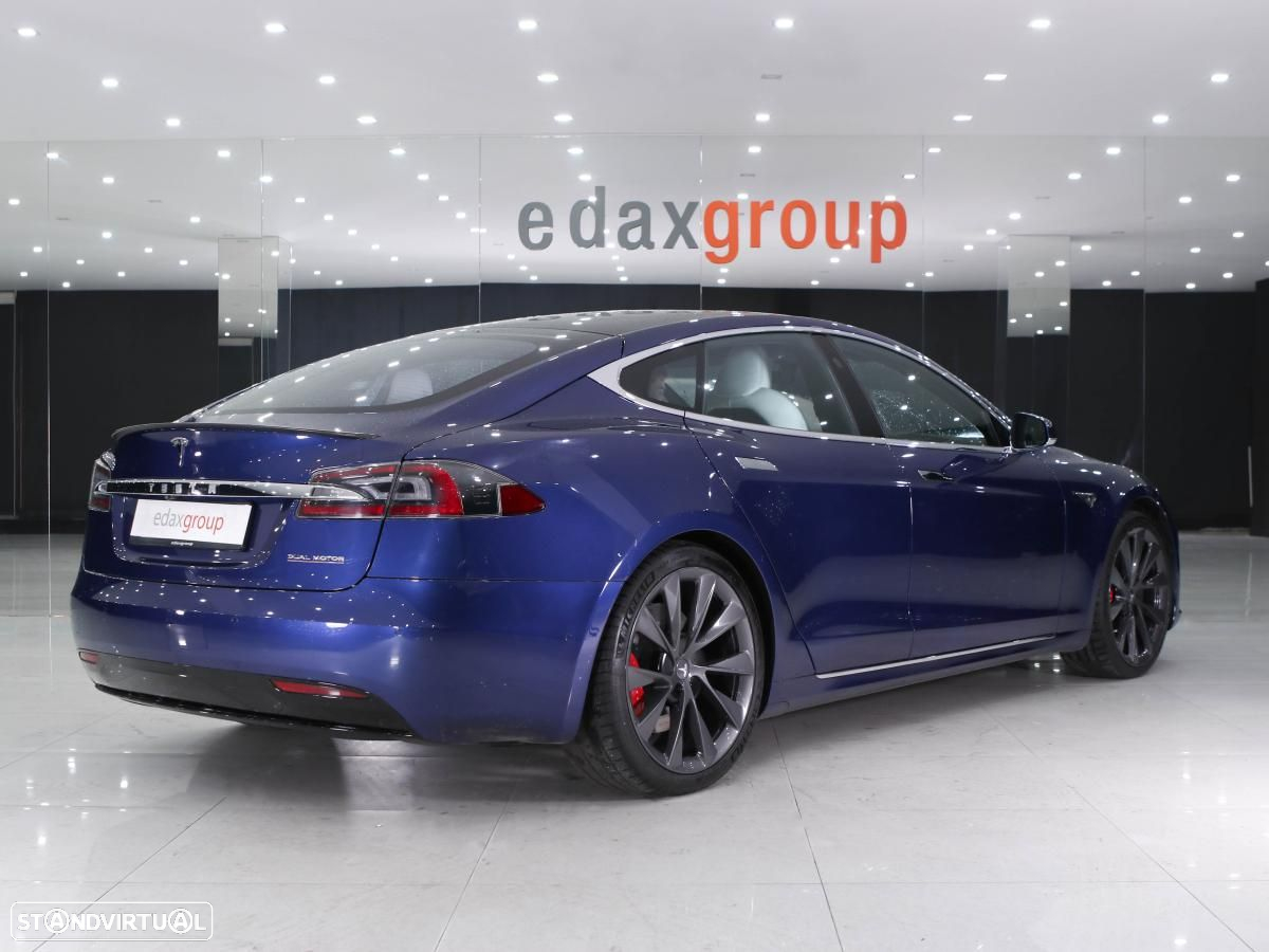 Tesla Model S Ludicrous Performance - 3