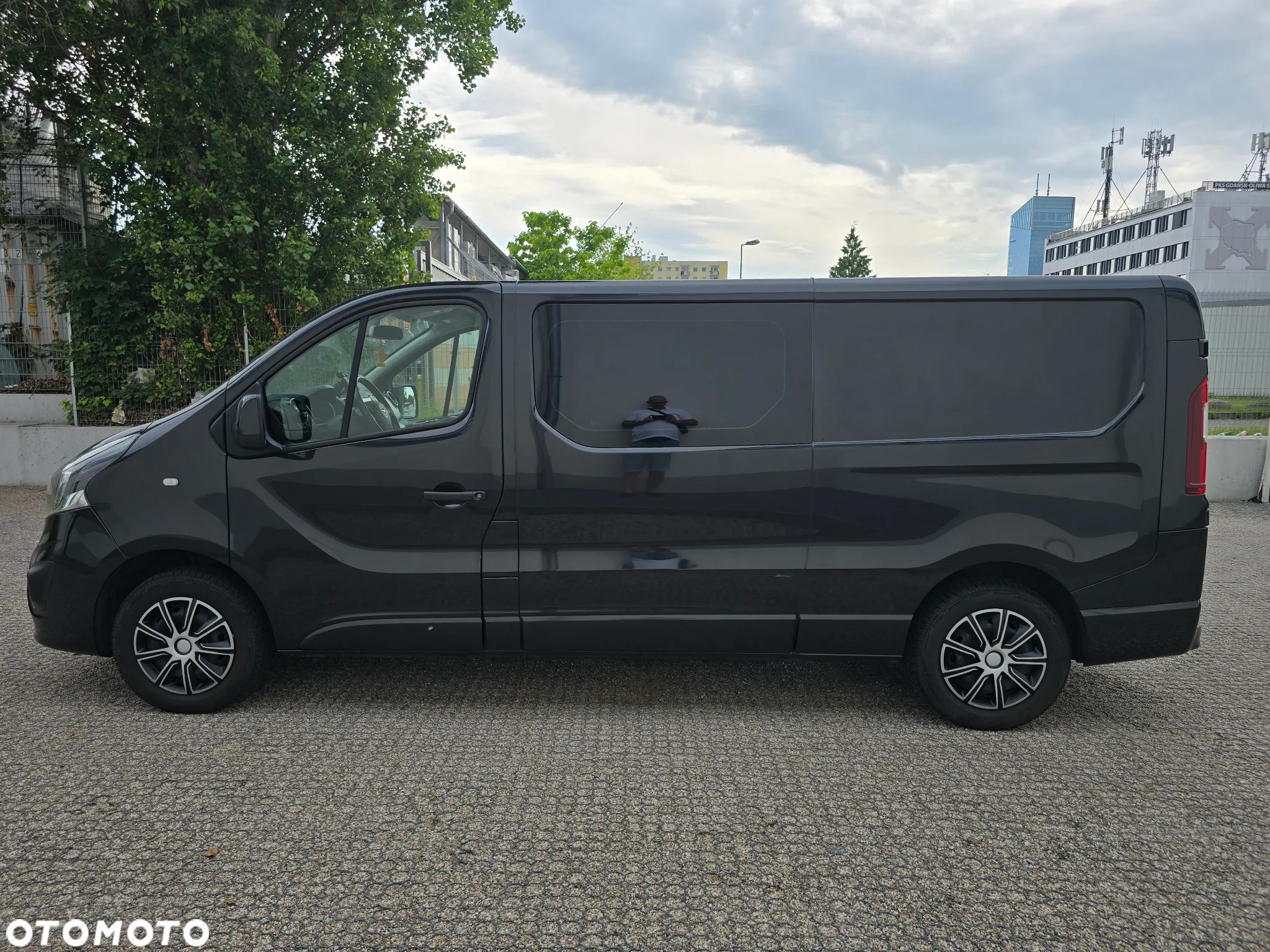 Opel Vivaro L2H1 2,9t Elegance - 6
