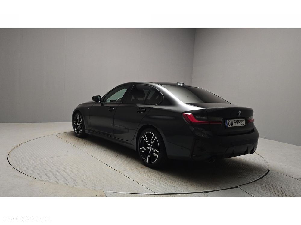 BMW Seria 3 320d xDrive mHEV M Sport - 4