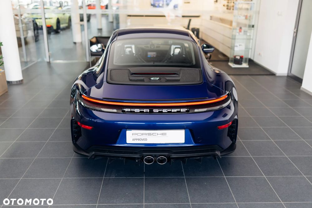 Porsche 911 GT3 Touring PDK - 15